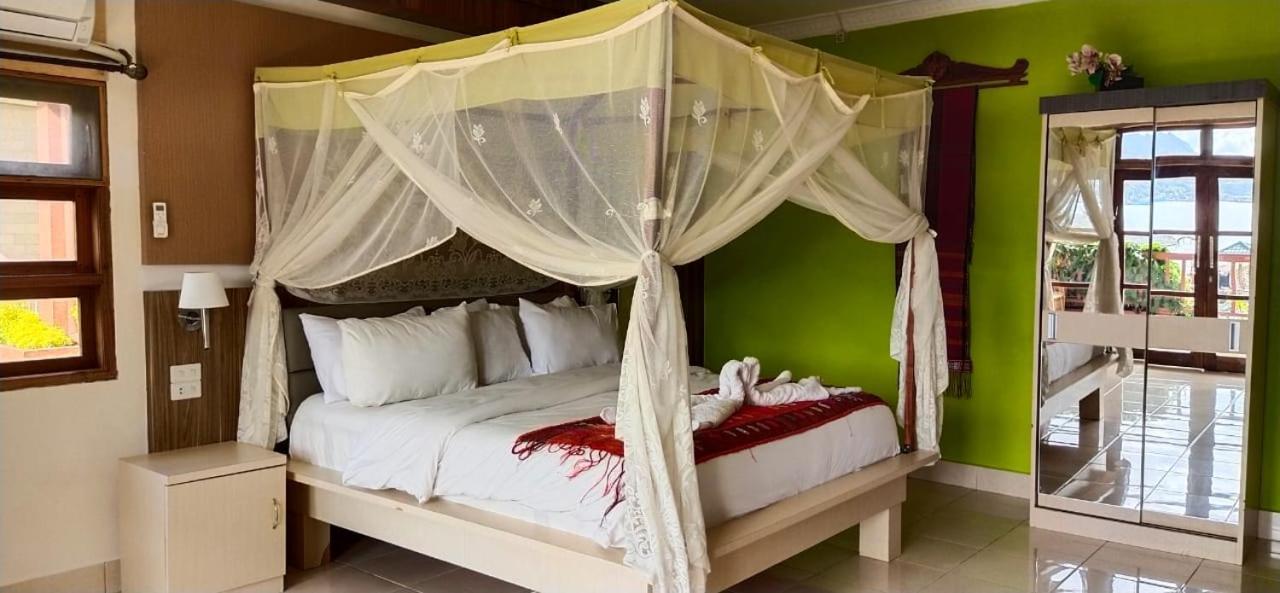 Toba Village Inn Tuk Tuk Kültér fotó
