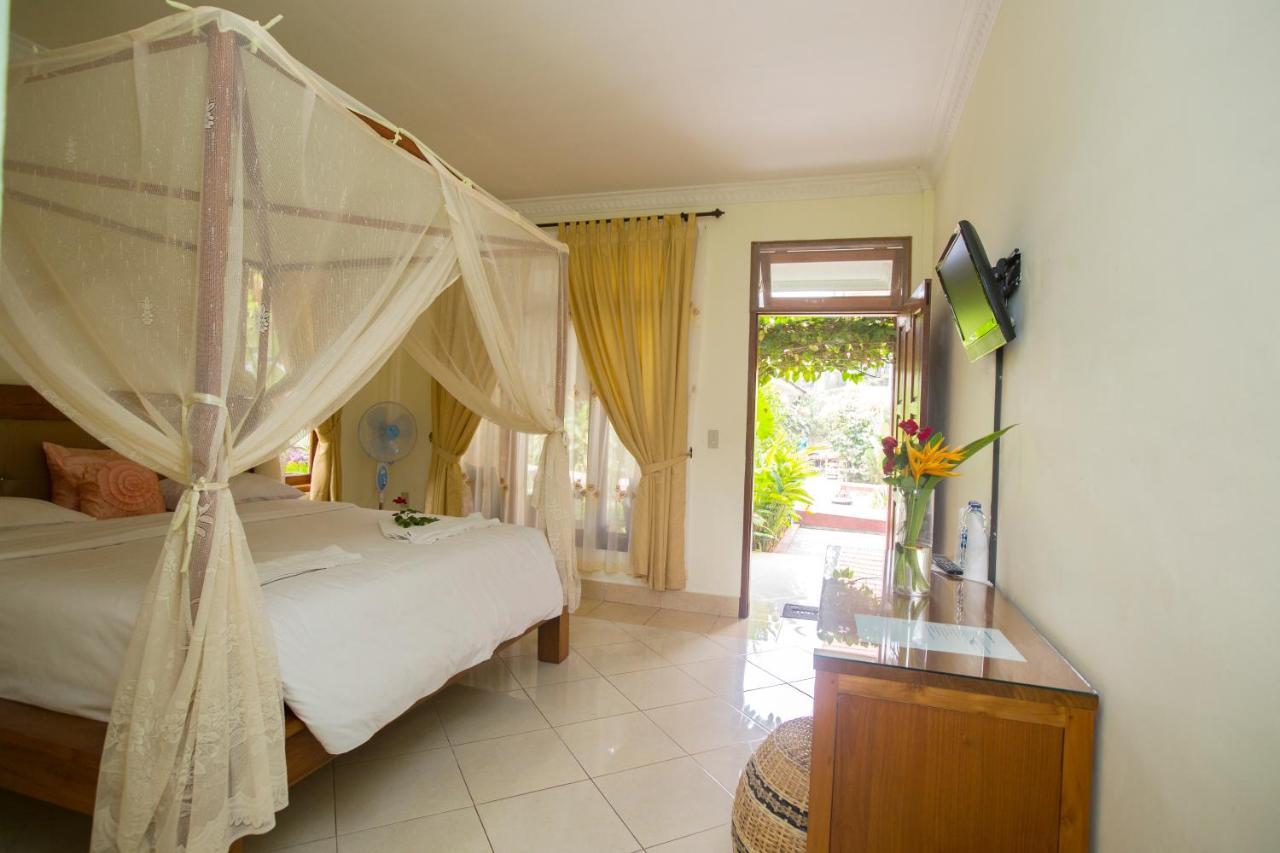 Toba Village Inn Tuk Tuk Kültér fotó