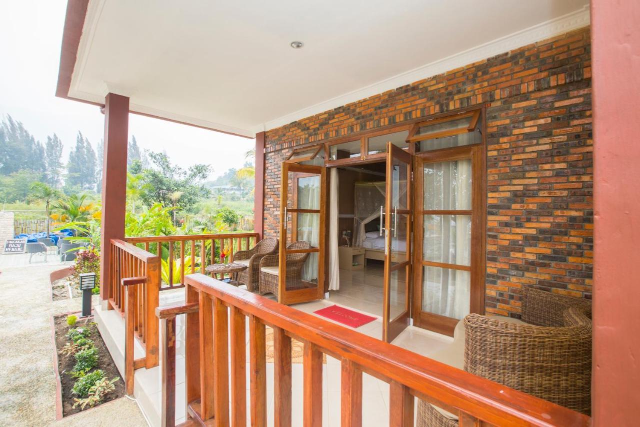 Toba Village Inn Tuk Tuk Kültér fotó