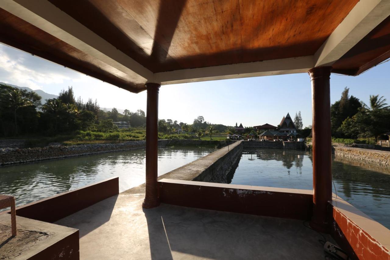 Toba Village Inn Tuk Tuk Kültér fotó