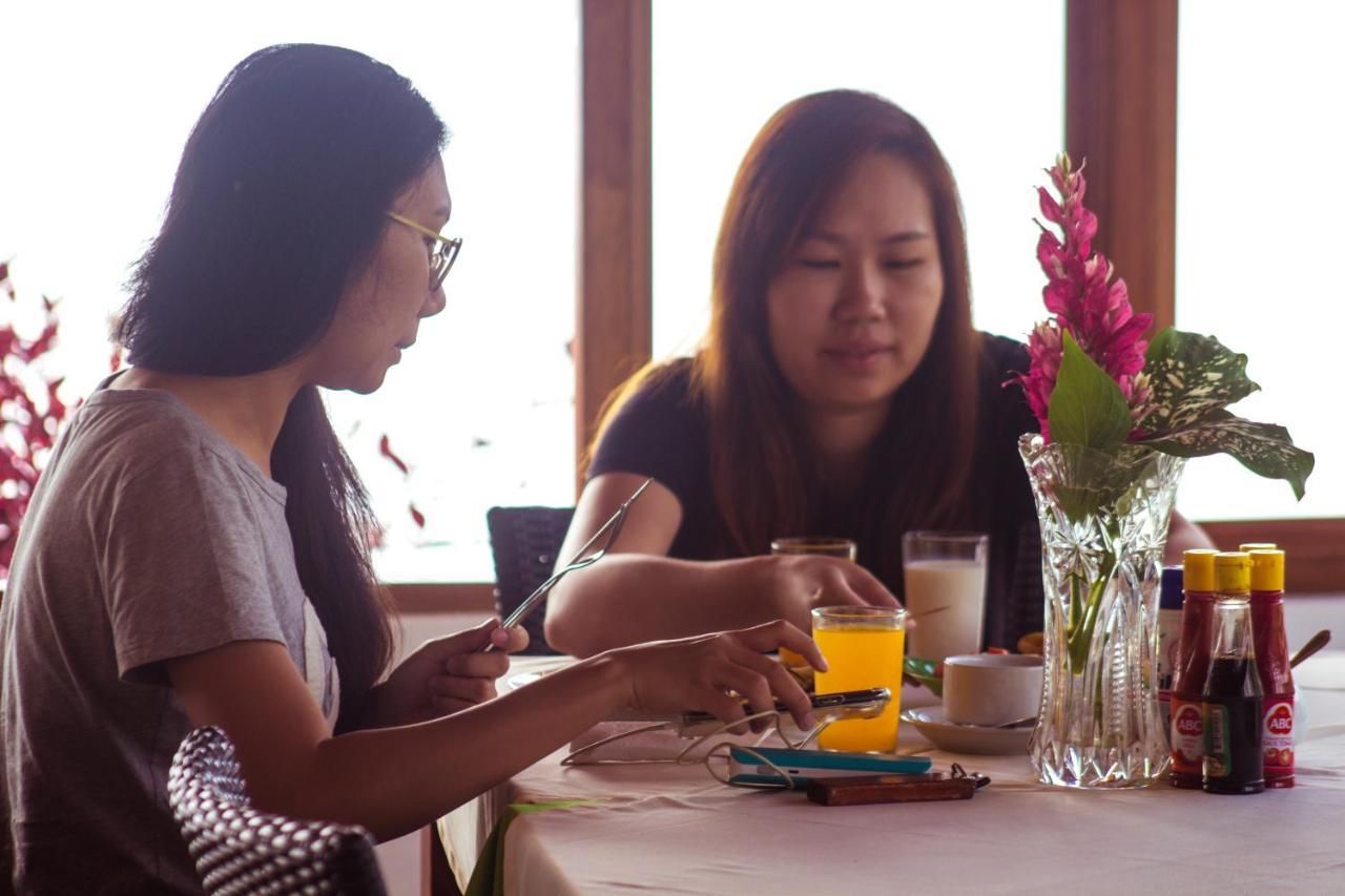 Toba Village Inn Tuk Tuk Kültér fotó