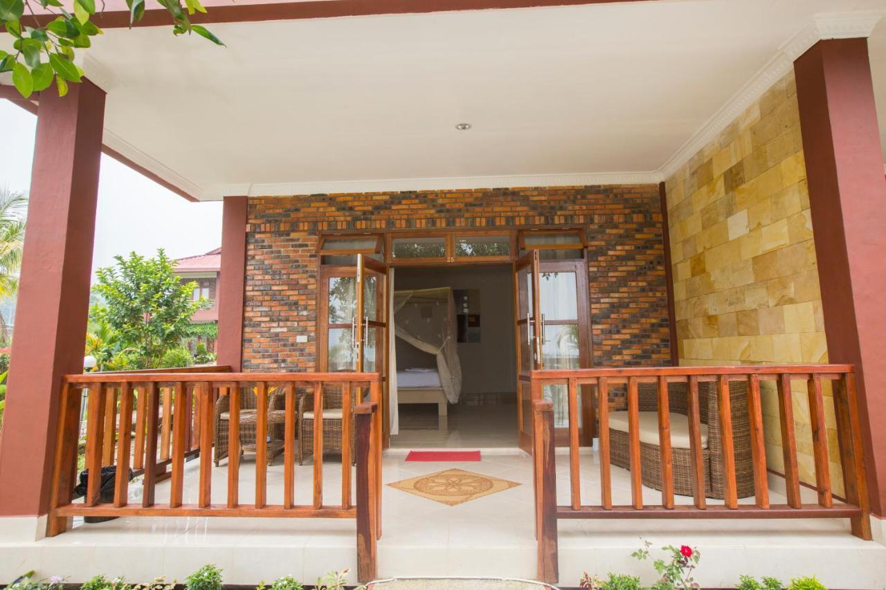 Toba Village Inn Tuk Tuk Kültér fotó